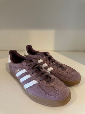 Adidas Gazelle Sneakers/Shoes
